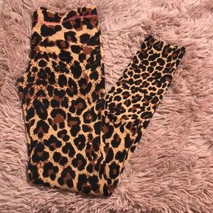 Cheetah print leggings